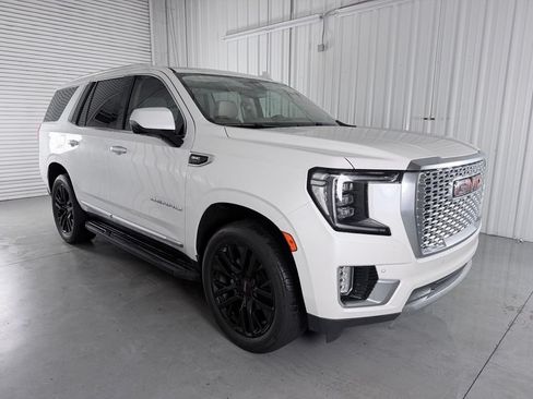 Used 2021 GMC Yukon Denali AWD/4WD image 3