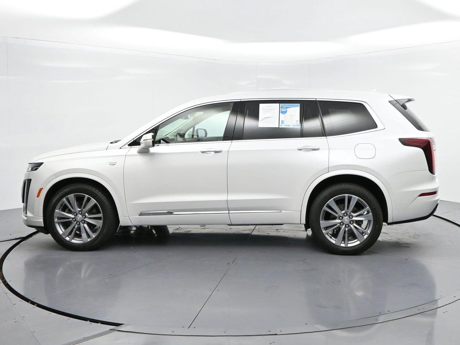 Certified 2024 Cadillac XT6 Premium Luxury AWD/4WD image 4