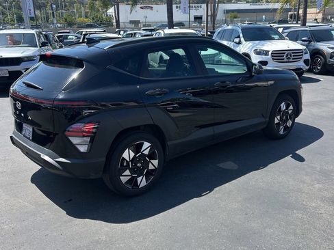 Used 2025 Hyundai Kona SEL FWD image 6