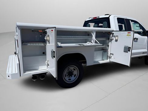 New 2025 Ford F250 XL w/ XL Chrome Package AWD/4WD image 19