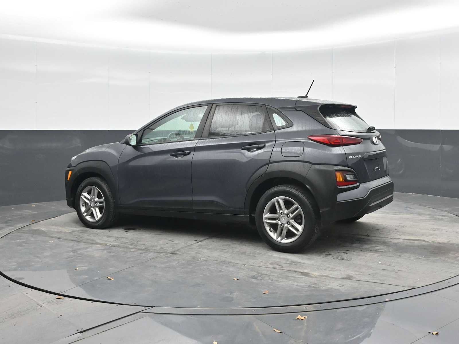 Used 2019 Hyundai Kona SE FWD image 2