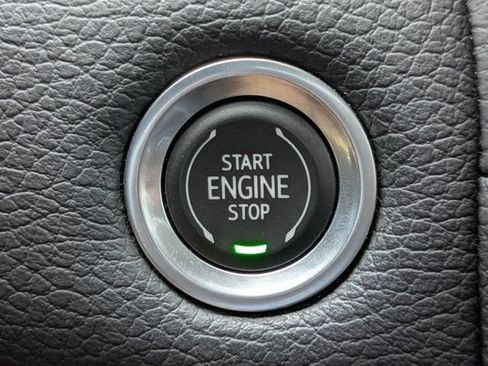 Used 2022 GMC Yukon Denali AWD/4WD image 26