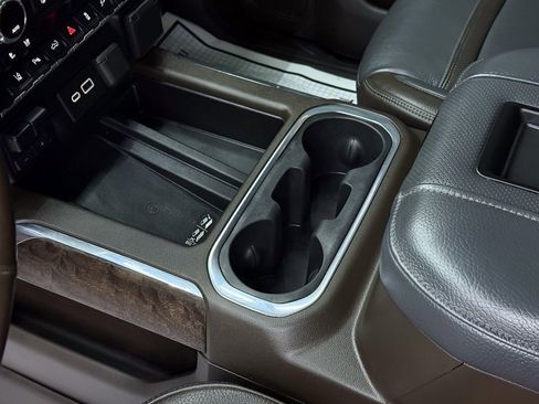 Used 2020 GMC Sierra 3500 Denali w/ Denali Ultimate Package image 15