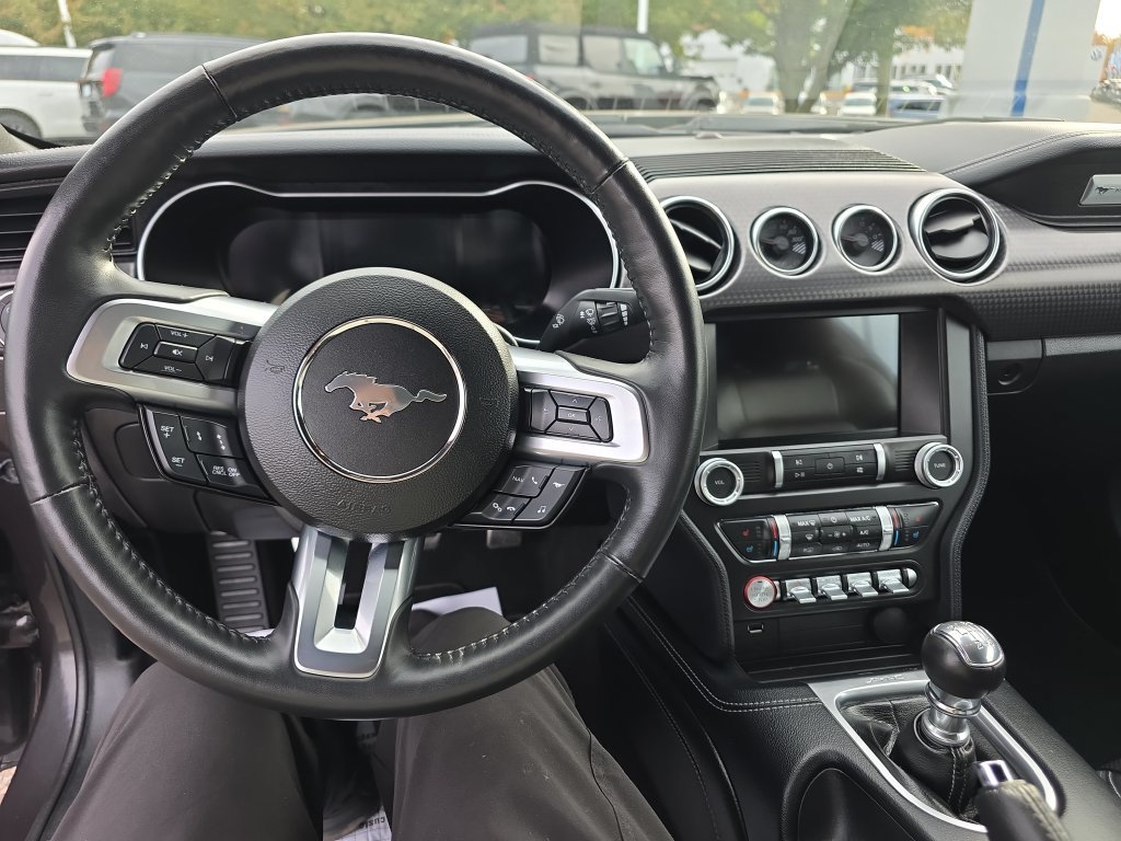 Used 2022 Ford Mustang GT Premium w/ GT Performance Package RWD image 24