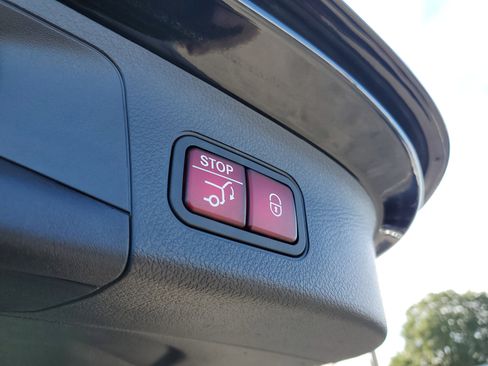 Used 2022 Mercedes-Benz GLA 45 AMG 4MATIC w/ Parking Assistance Package image 10