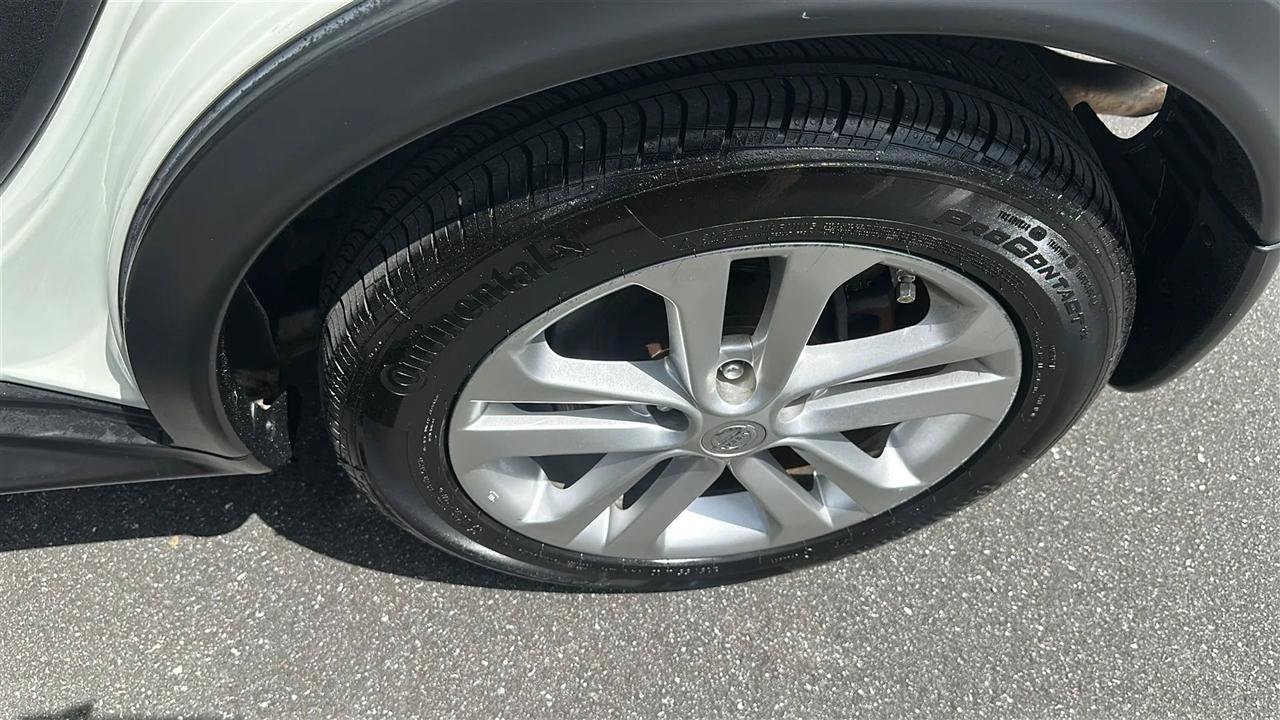 Used 2012 Nissan Juke SV AWD/4WD image 15