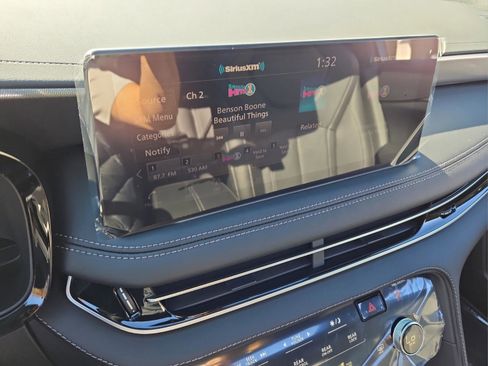 Certified 2025 INFINITI QX60 Luxe w/ Black Edition image 18