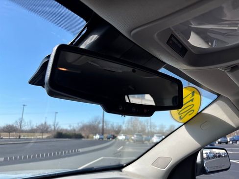 Used 2017 GMC Terrain SLE image 30