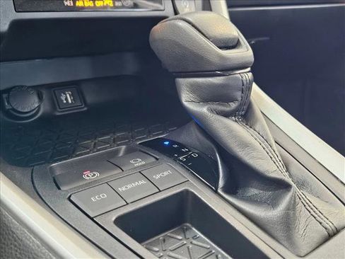 Used 2023 Toyota RAV4 XLE w/ Convenience Package image 10