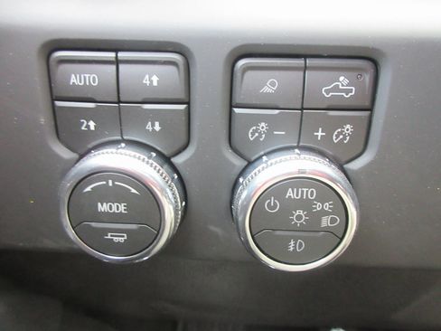 New 2026 GMC Sierra 1500 AT4 image 18