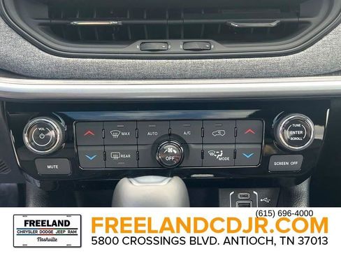 New 2025 Jeep Compass Latitude w/ Sun & Sound Group image 22