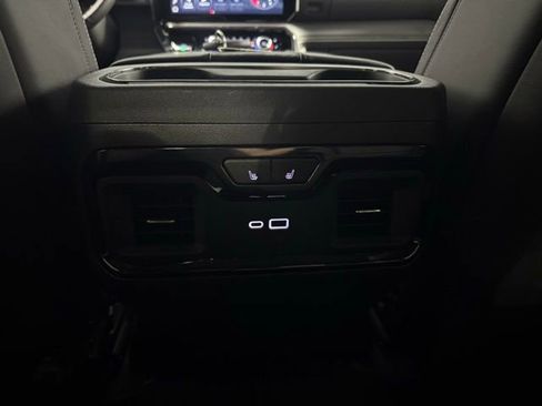Used 2023 GMC Sierra 1500 AT4X image 33
