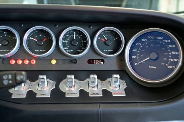Used 2006 Ford GT RWD image 45