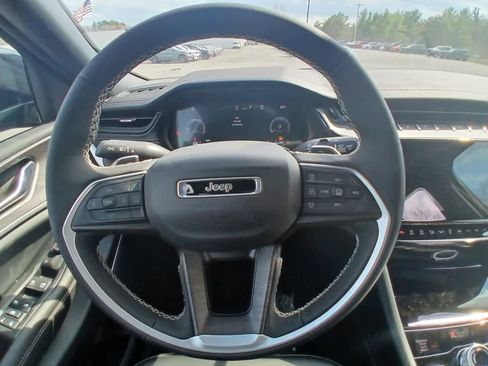 New 2026 Jeep Grand Cherokee Limited w/ Limited Altitude Package AWD/4WD image 19