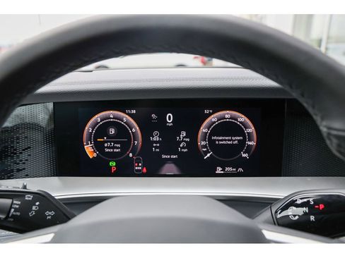 New 2026 Volkswagen Tiguan SE R-Line image 7