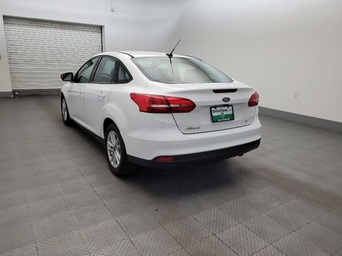 Used 2017 Ford Focus SE FWD image 5