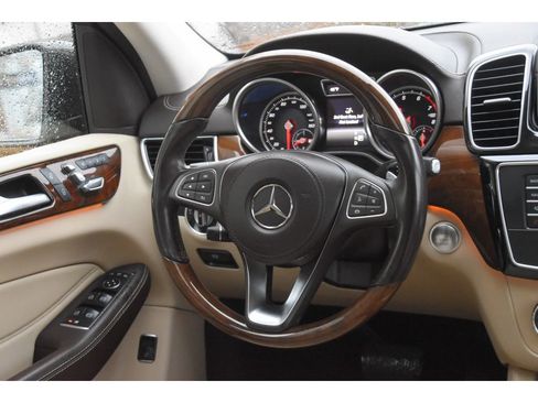 Used 2017 Mercedes-Benz GLS 450 4MATIC image 17