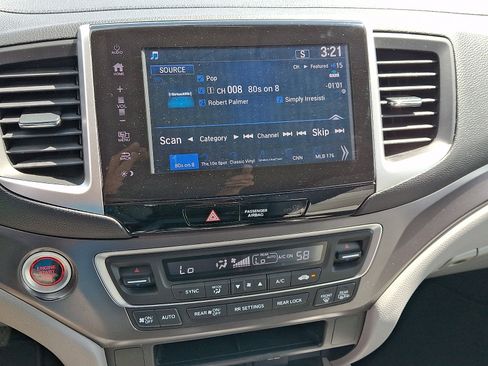 Used 2018 Honda Pilot EX image 17
