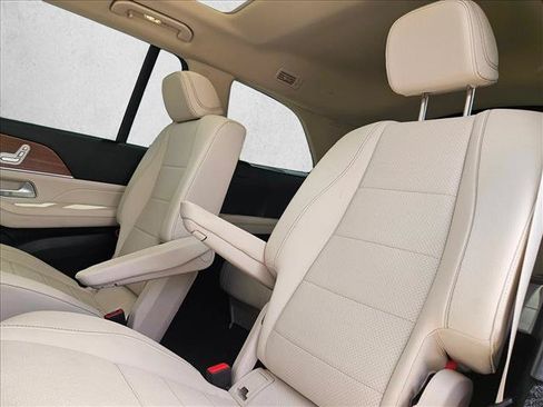 Certified 2023 Mercedes-Benz GLS 450 4MATIC image 18