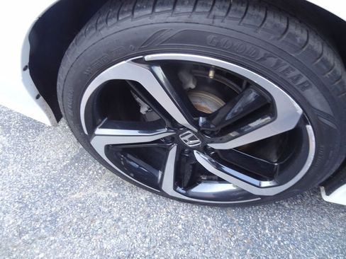 Used 2020 Honda Accord Sport image 11