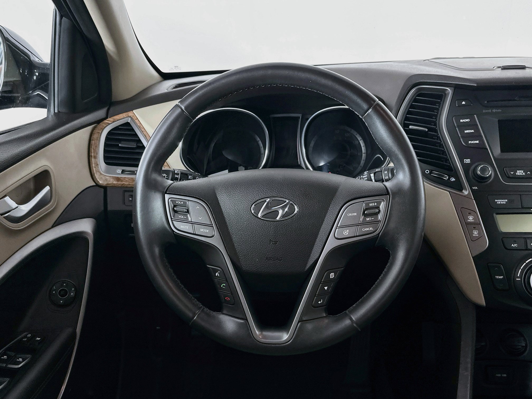 Used 2016 Hyundai Santa Fe Sport w/ Option Group 03 FWD image 18