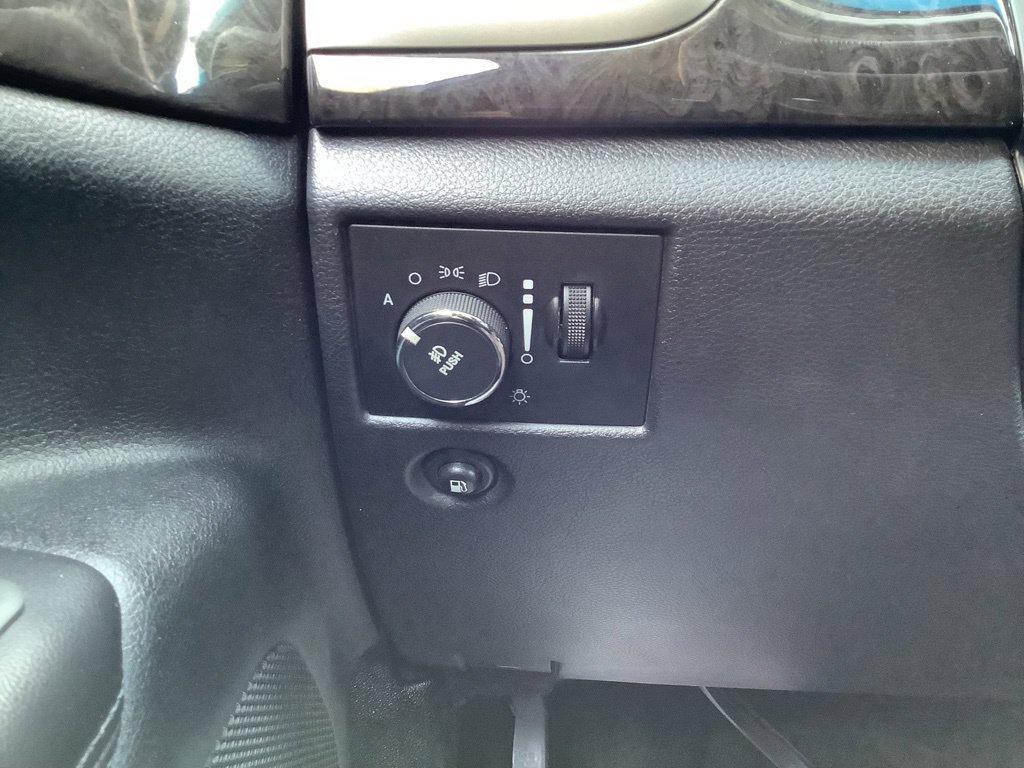 Used 2013 Jeep Grand Cherokee Laredo w/ Laredo E Group AWD/4WD image 17