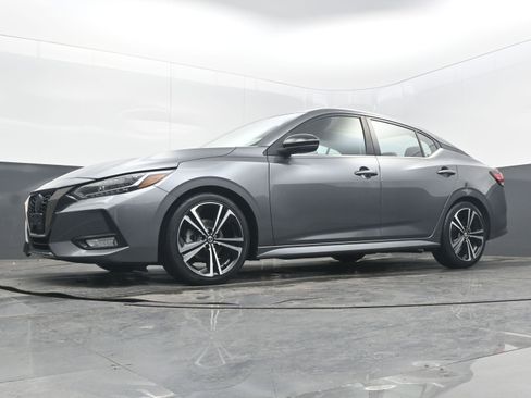 Used 2022 Nissan Sentra SR w/ Trunk Package image 27