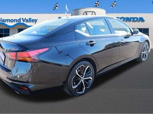 Used 2024 Nissan Altima 2.5 SR image 5