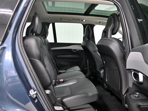 Used 2021 Volvo XC90 T5 Momentum w/ Climate Package AWD/4WD image 29