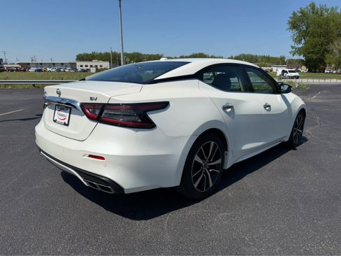 Used 2023 Nissan Maxima SV w/ Floor Mat Group FWD image 8