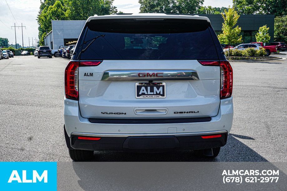 Used 2024 GMC Yukon Denali AWD/4WD image 10