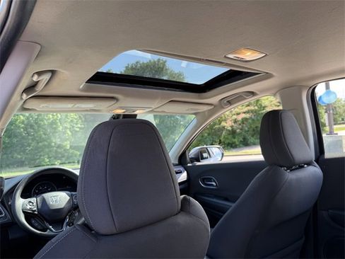 Used 2022 Honda HR-V EX image 28