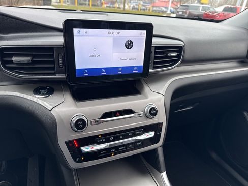 Used 2023 Ford Explorer XLT w/ Equipment Group 202A image 22