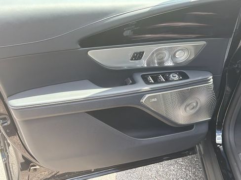 New 2026 Lincoln Nautilus Reserve AWD/4WD image 11