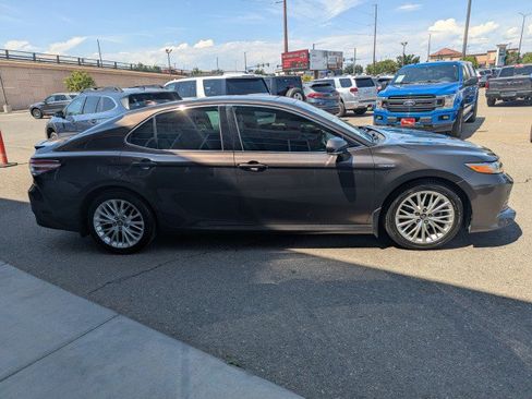 Used 2018 Toyota Camry XLE w/ Audio Package FWD image 6