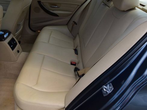 Used 2014 BMW 328i Sedan RWD image 11