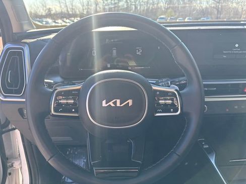 Used 2025 Kia Sorento EX w/ EX Panoramic Sunroof Package image 25