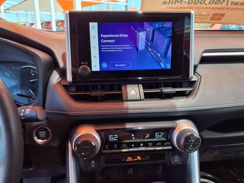 Certified 2025 Toyota RAV4 XLE FWD image 21
