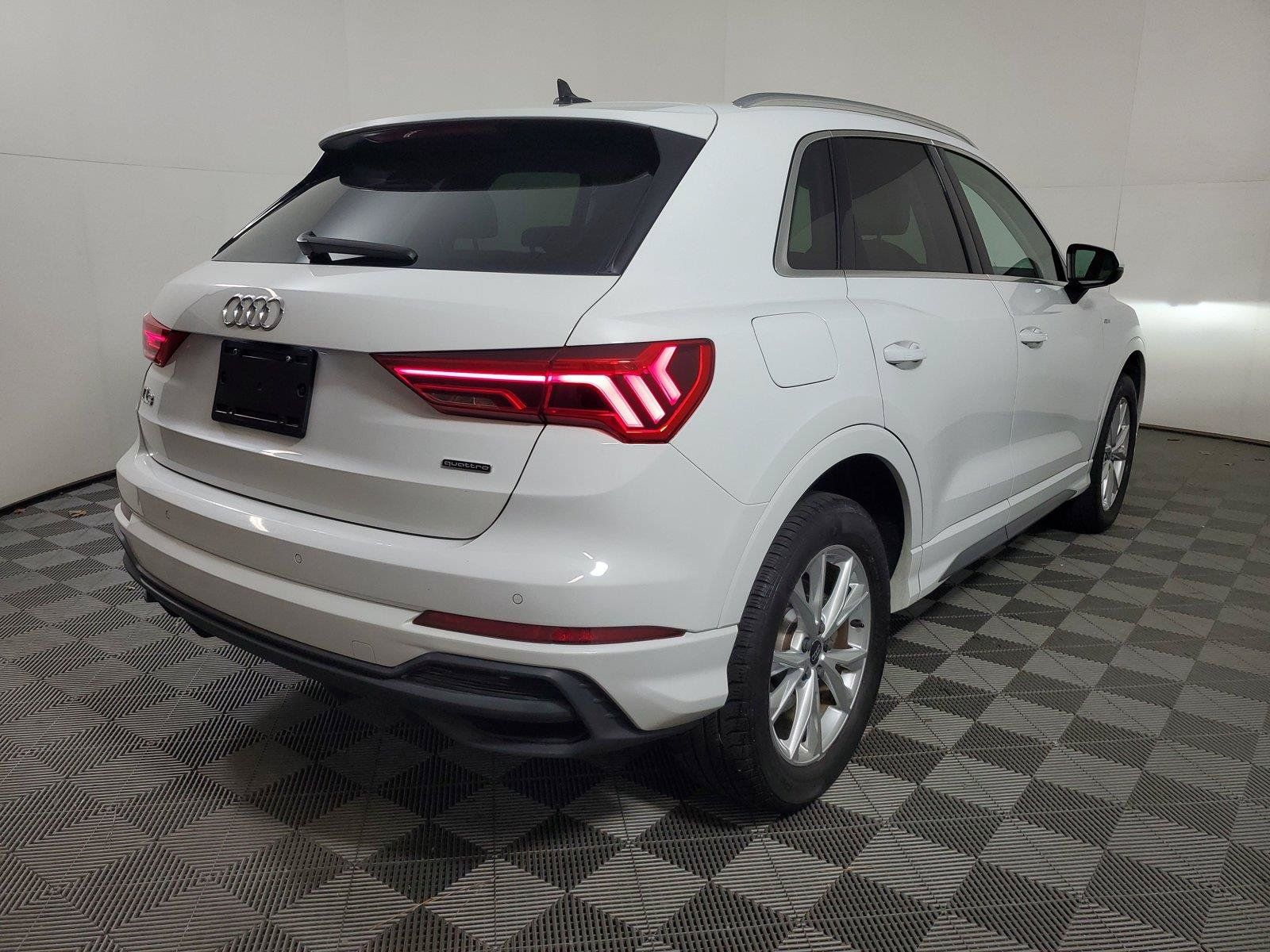 Used 2024 Audi Q3 2.0T Premium AWD/4WD image 6