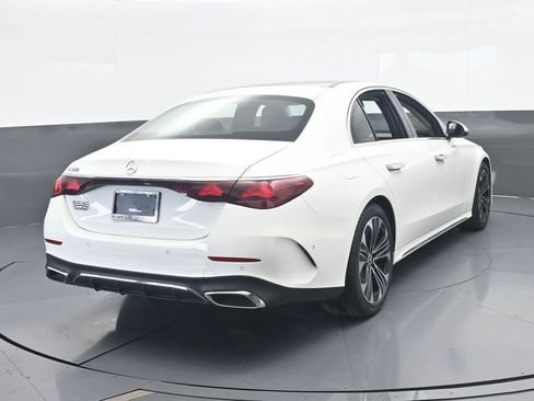 Used 2025 Mercedes-Benz E 350 Sedan image 5