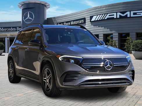 Used 2023 Mercedes-Benz EQB 300 4MATIC image 2