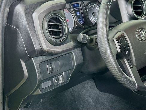 Certified 2023 Toyota Tacoma TRD Off-Road image 10