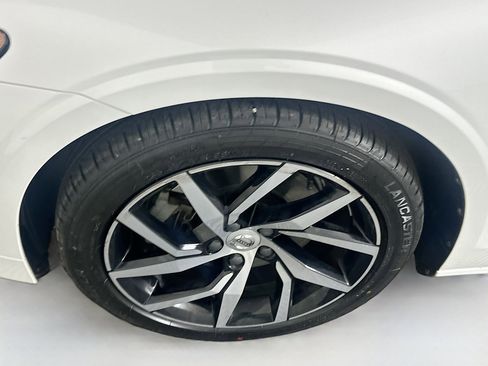 Used 2020 Volvo S60 T5 Momentum image 10