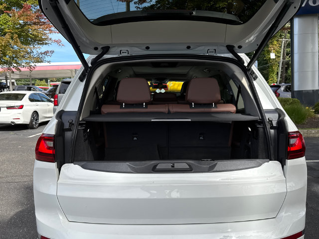 Used 2021 BMW X7 xDrive40i AWD/4WD image 25