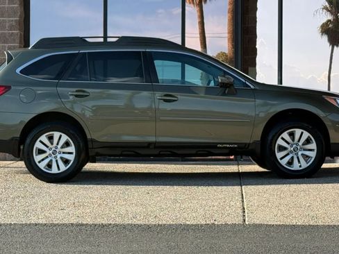 Used 2015 Subaru Outback 2.5i Premium AWD/4WD image 15