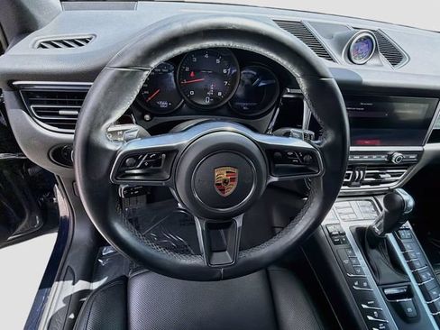 Used 2019 Porsche Macan AWD/4WD image 38