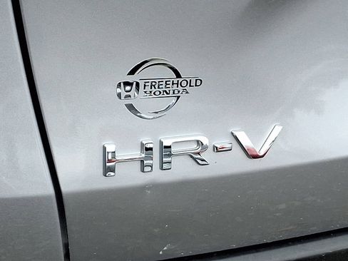 Used 2023 Honda HR-V LX image 6