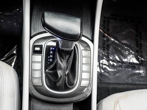 Used 2025 Hyundai Kona SEL image 20