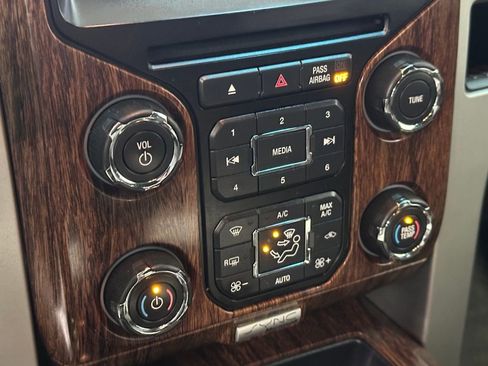 Used 2013 Ford F150 Lariat w/ Luxury Equipment Group image 24