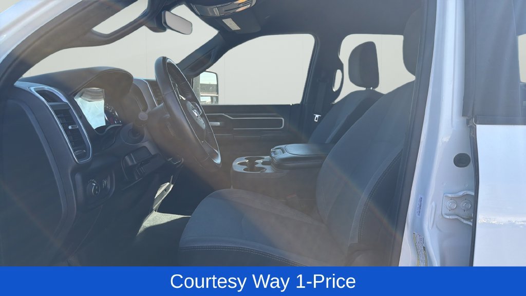 Used 2024 RAM 2500 Big Horn AWD/4WD image 12